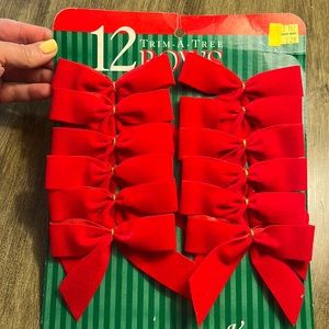 Vintage 12 TRIM-A-TREE Red Velvet Christmas Bows Brand New